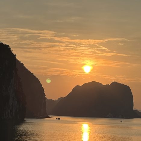 Jour 182: croisière dans la baie de Lan Ha